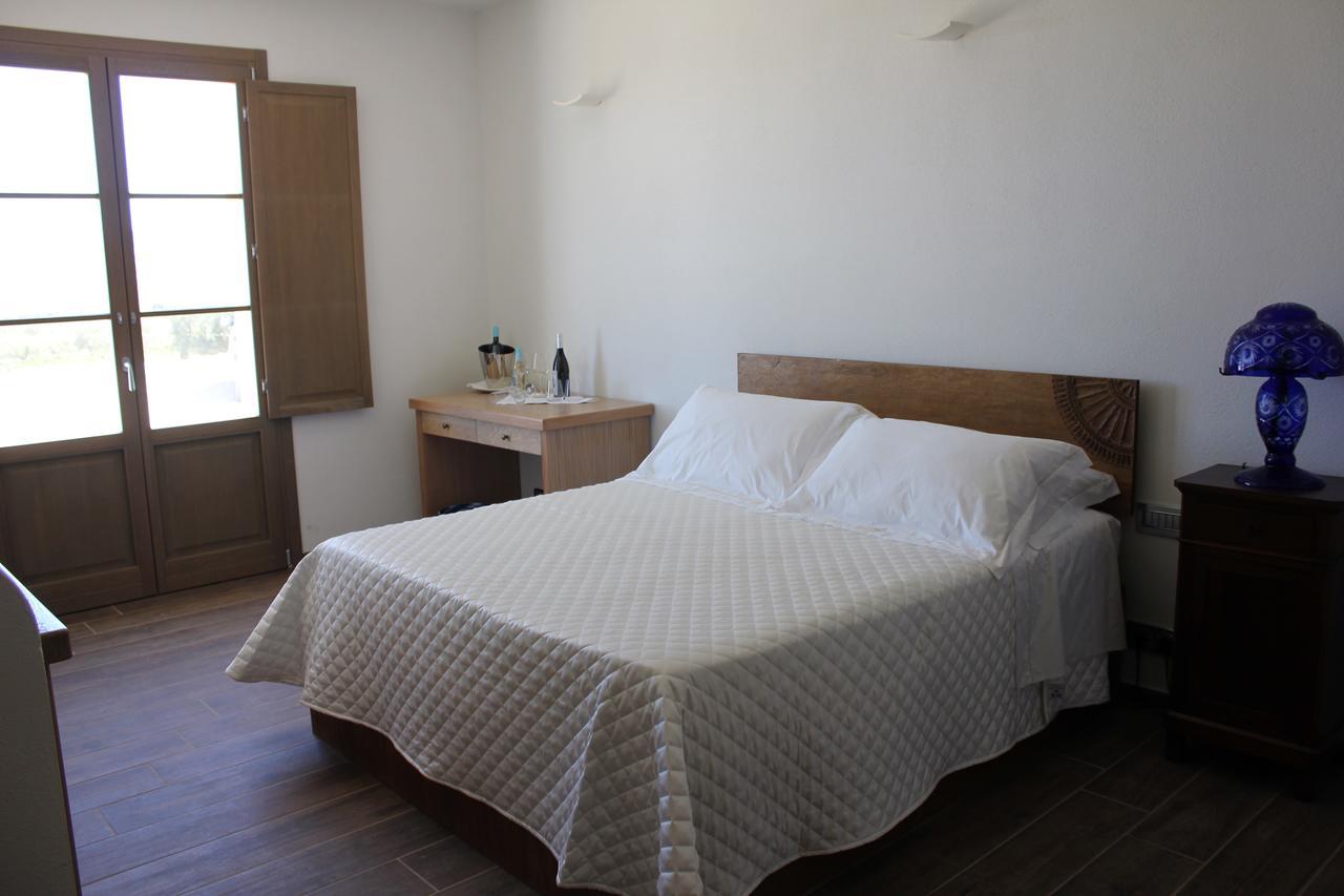 Serra Niedda Resort & Agriturismo ซอร์โซ ภายนอก รูปภาพ